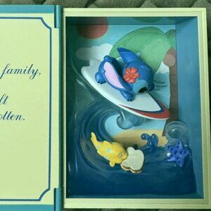 POP MART Disney Classic Fairy Tales -Stitch - Mini Book Character Scene